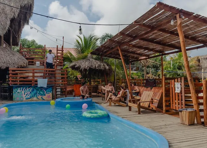 El Zoo Hostel, Bar&Pool Palomino